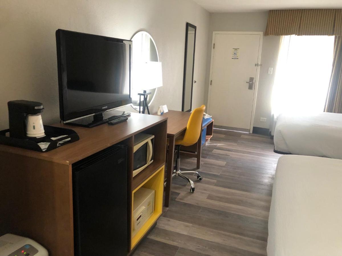 Days Inn By Wyndham Port Charlotte Town Center Kültér fotó