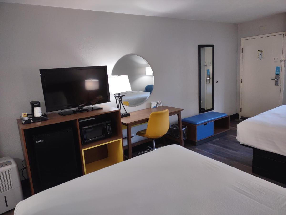 Days Inn By Wyndham Port Charlotte Town Center Kültér fotó