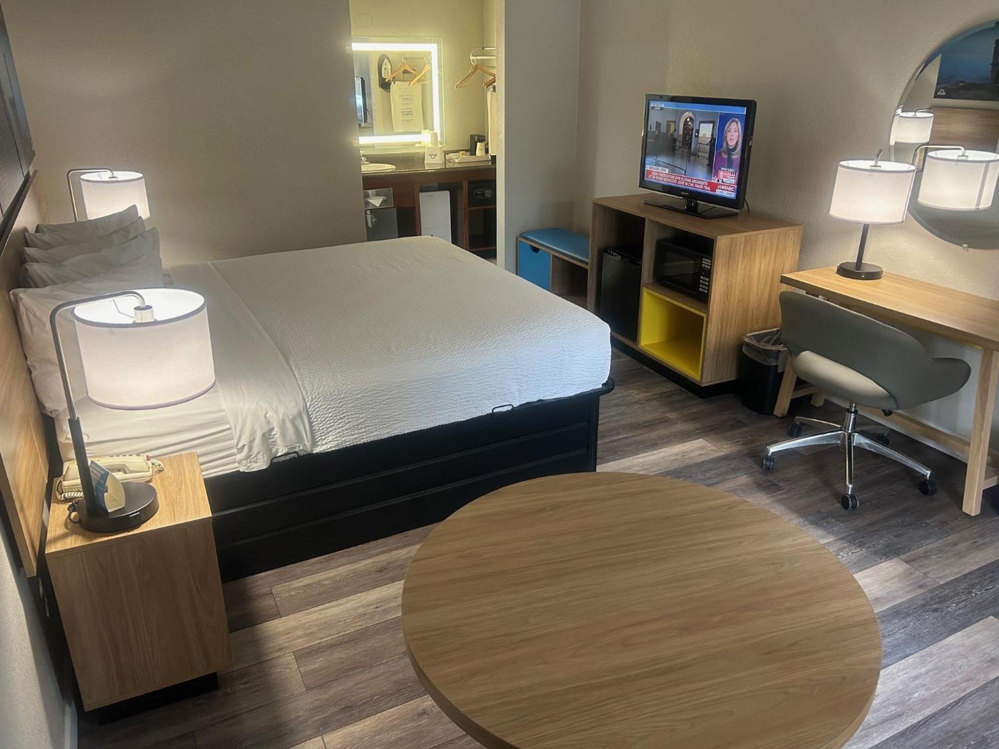 Days Inn By Wyndham Port Charlotte Town Center Kültér fotó