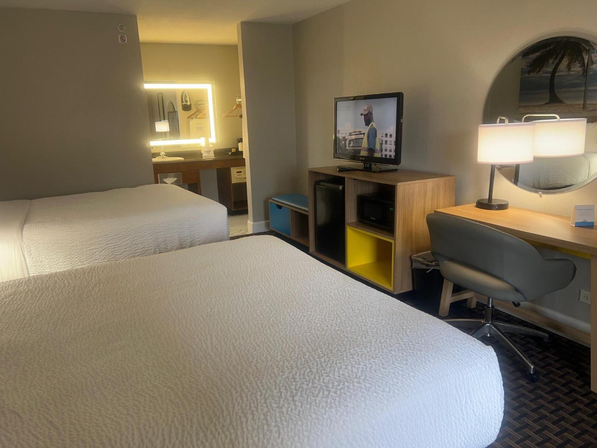 Days Inn By Wyndham Port Charlotte Town Center Kültér fotó